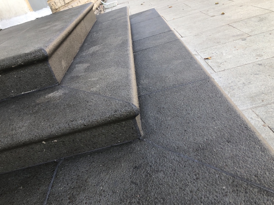 Ступень Милано 600х380х190 (Состаренный габбро, серый)